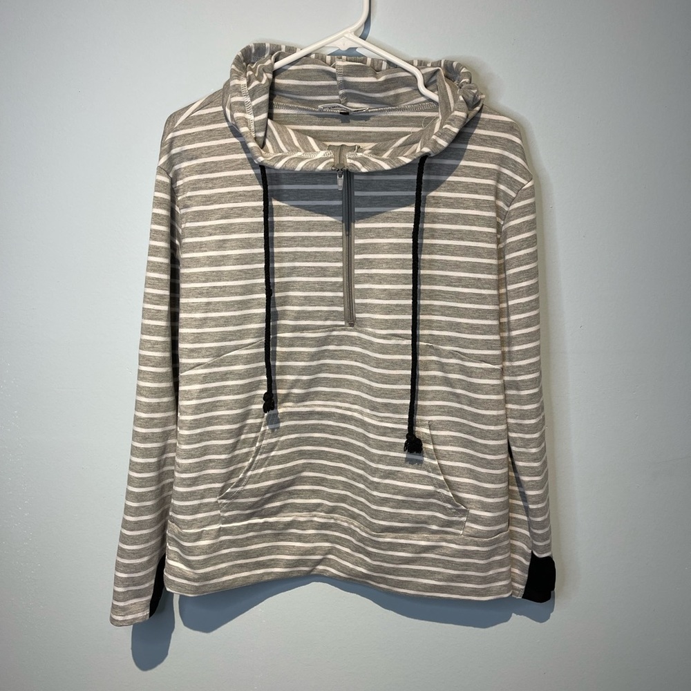 Angashion Pull Over Hoodie with Front Pocket Grey White Womens Size Smal…